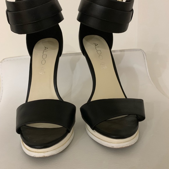ALDO Black and White Heel - Picture 4 of 8